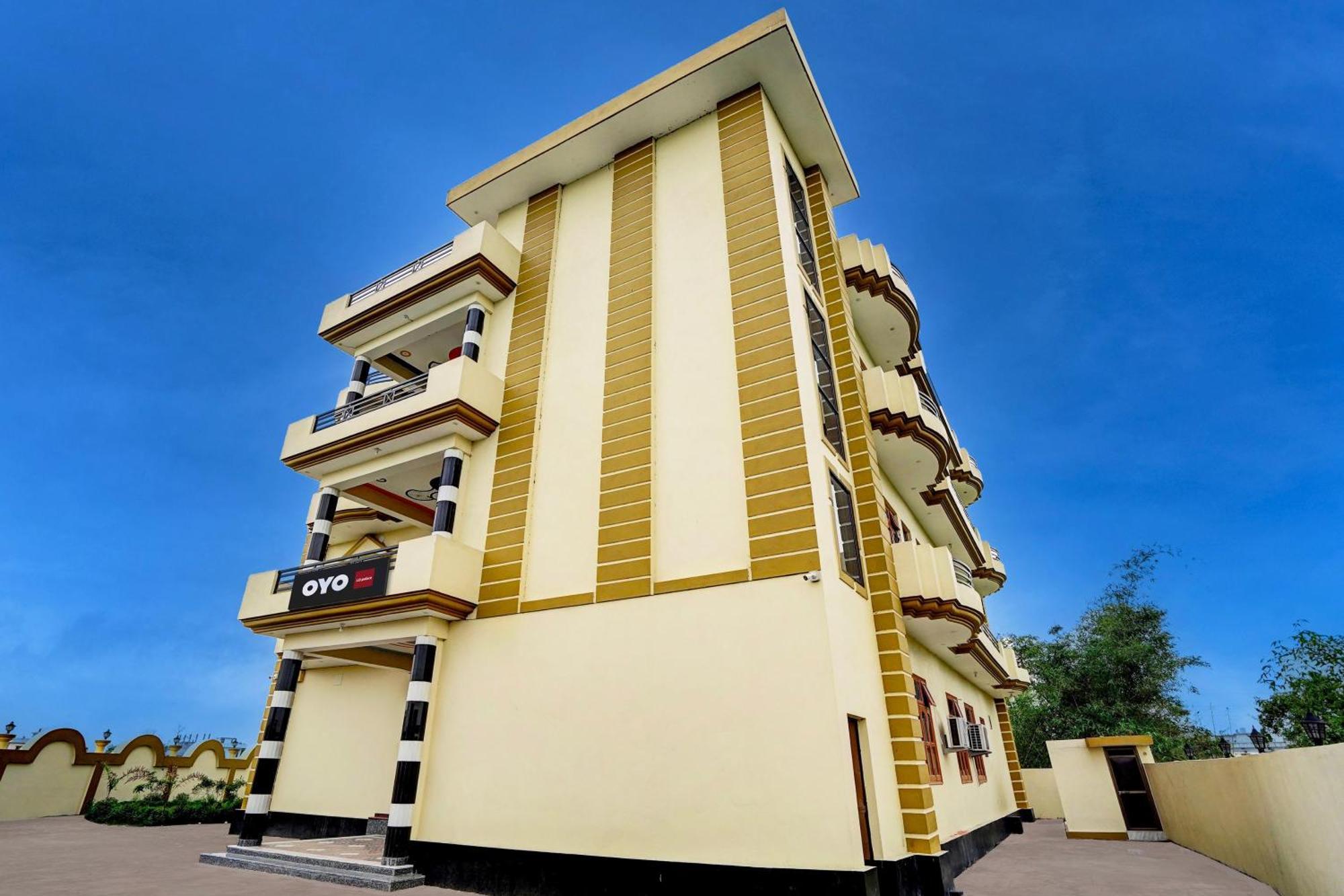 Hotel O J.D. Palace Варанаси Екстериор снимка
